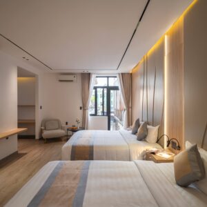 Deluxe Family Suite With Window